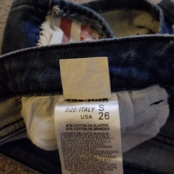 Shorts - Picture 2 of 3